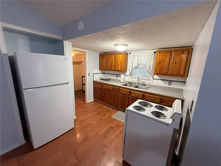 43A Eton Ave #A — Photo 13