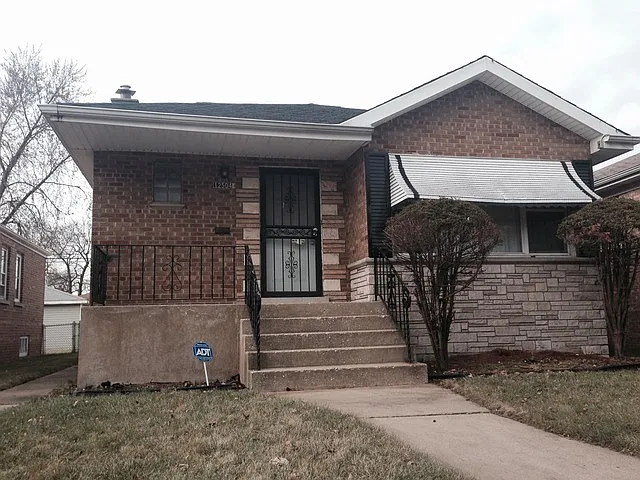 12504 S Harvard Ave photo 1