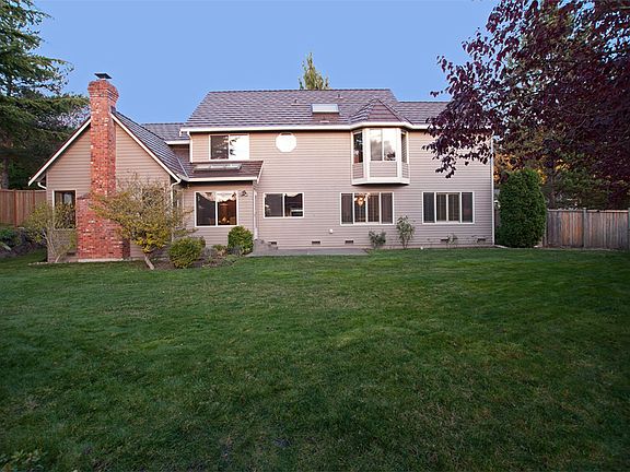 3rd image of 6519 152nd Ave SE