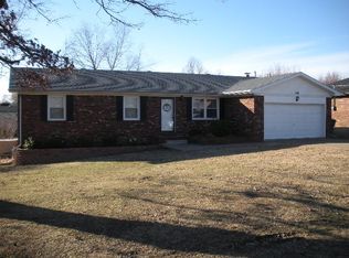 889 Arrowhead Dr, Madisonville, KY 42431