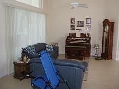 2nd image of 584 Somerset Ct