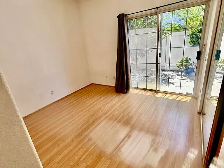 1066 Sheffield Pl — Photo 18