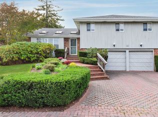 309 Clearview Ln, Massapequa, NY