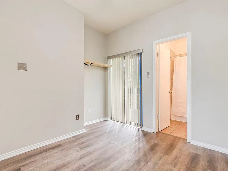 601 Nelray Blvd #13 — Photo 9