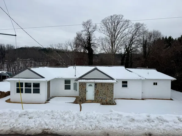 55 Hill St, Fieldale, VA 24089