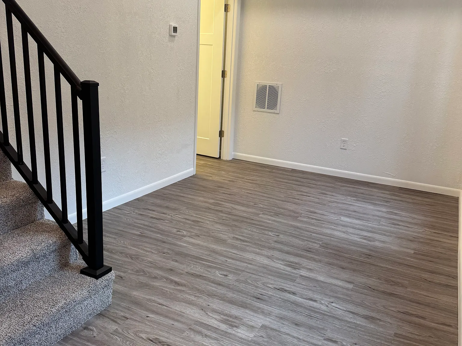 2 bed, 1.5 bath, 950 sqft, $1,500 — Photo 3