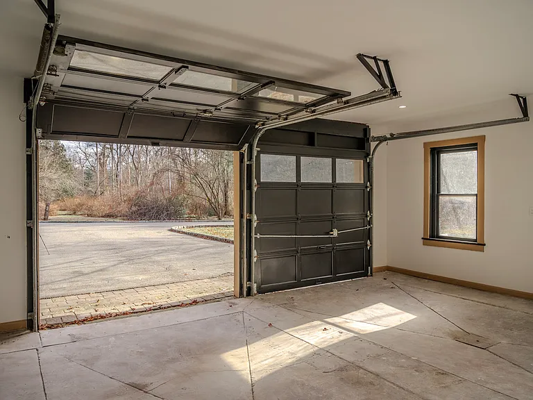 54 E Lake Stable Rd — Photo 32