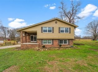 2974 Schotten Rd, Hubbard, OH 44425