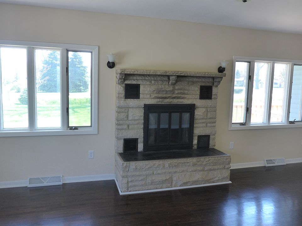 Wood fireplace