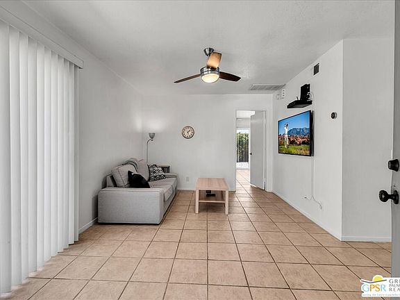 3rd image of 1291 S Sunflower Cir