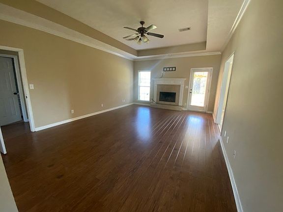 2nd image of 419 Longwood Trl