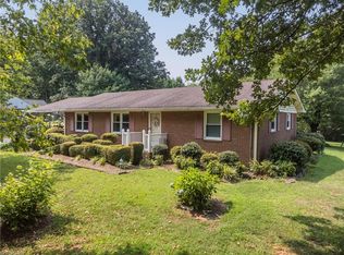 744 Old Hollow Rd, Winston Salem, NC 27105