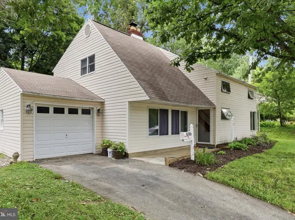 8703 Patton Rd, Wyndmoor, PA 19038
