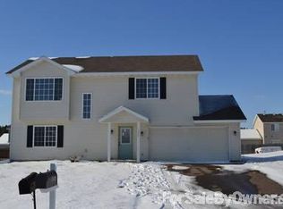 1315 Hunter Hill Dr, Hammond, WI 54015