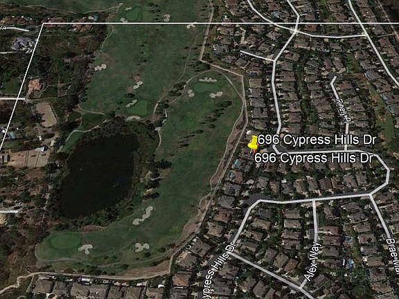 4th image of 696 Cypress Hills Dr