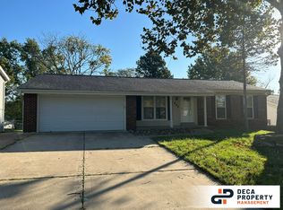 406 Cardiff Ln, Ballwin, MO 63021
