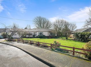 2409 8th St, Tillamook, OR 97141