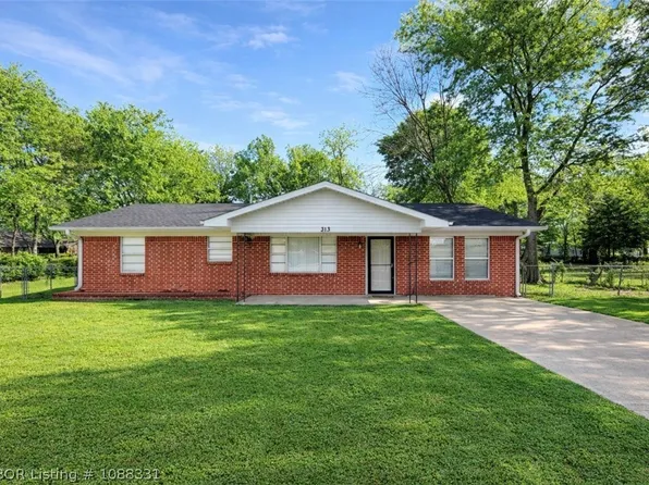 313 W Port Arthur Ave, Sallisaw, OK 74955