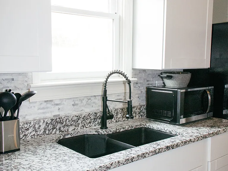 2337 Fernwood Dr — Photo 8