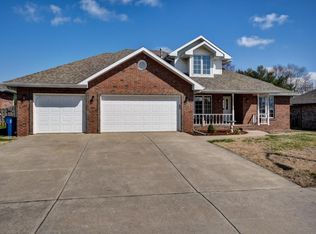 3425 W Greenwood St, Springfield, MO 65807