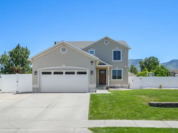 5718 Lanyard Ln, Tooele, UT 84074