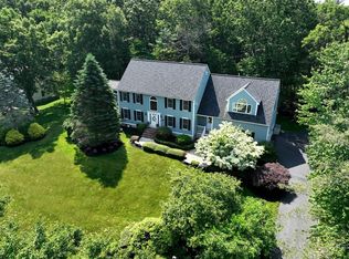185 Ledgewood Dr, Hanover, MA 02339