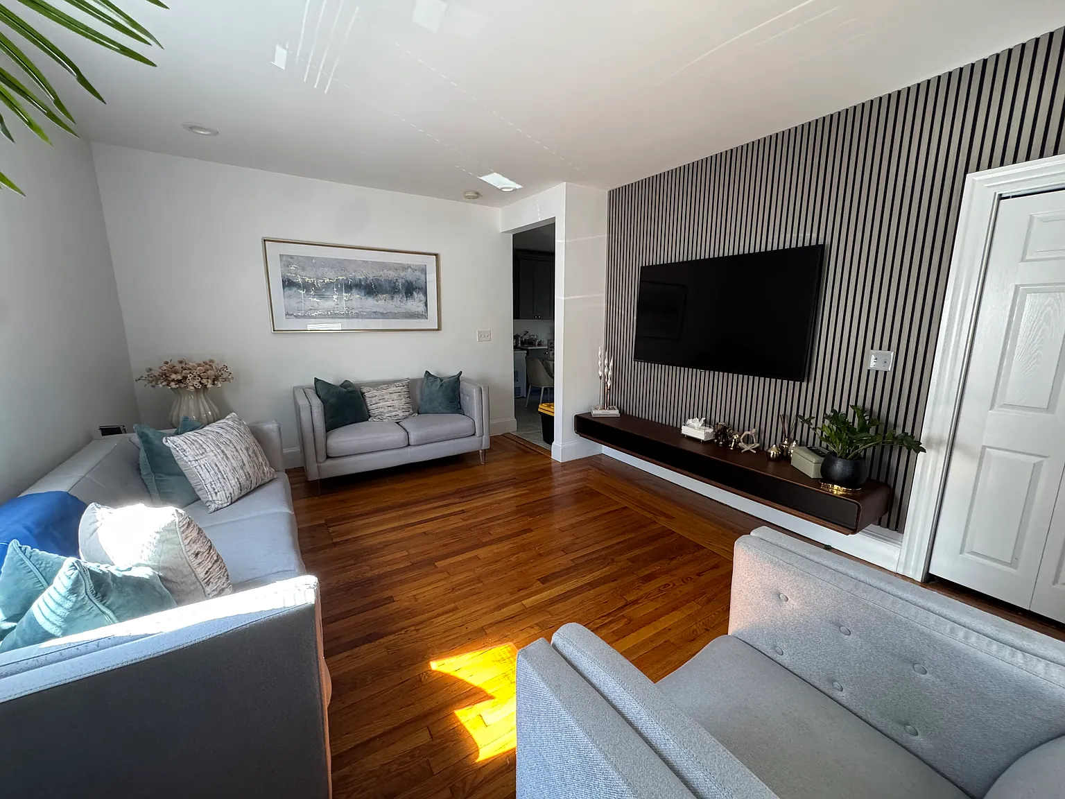 1 bed, $2,400 — Photo 3