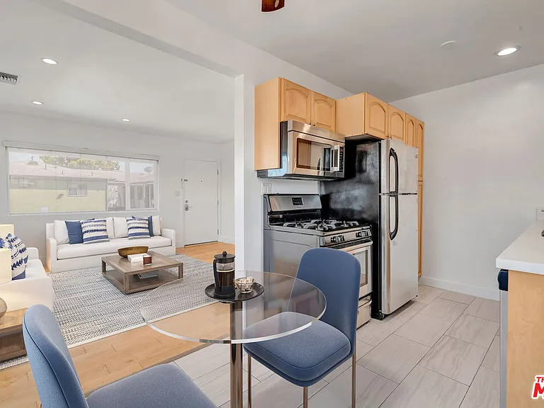 119 Paloma Ave #M — Photo 12