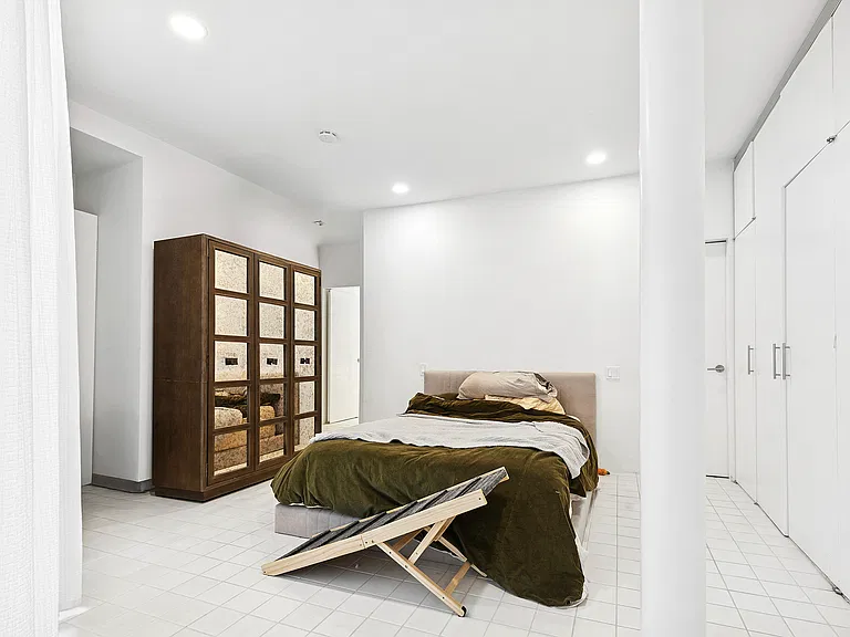 22 E 81st St #1 — Photo 11
