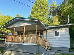 120 Templeton St, Appalachia, VA 24216