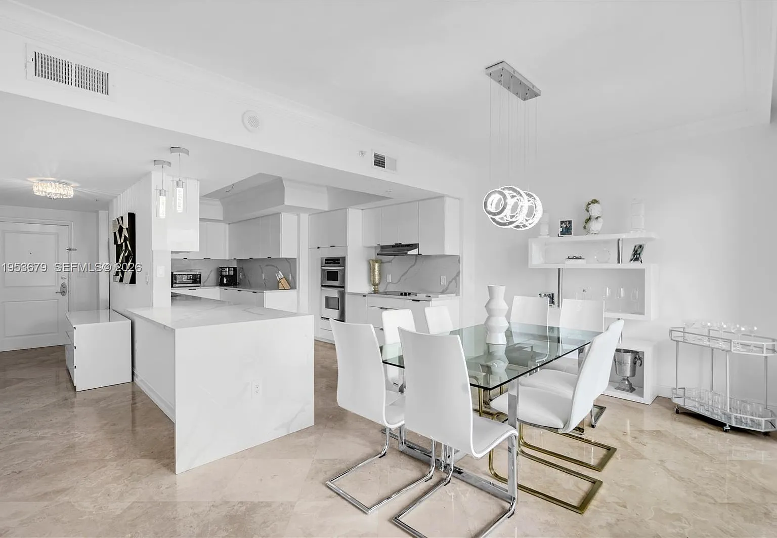 Palmetto Place Condo — Photo 4