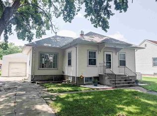 1008 W 3rd St, Mccook, NE 69001