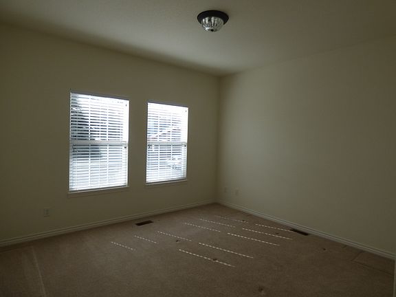 3rd image of 6432 Range Overlook Hts