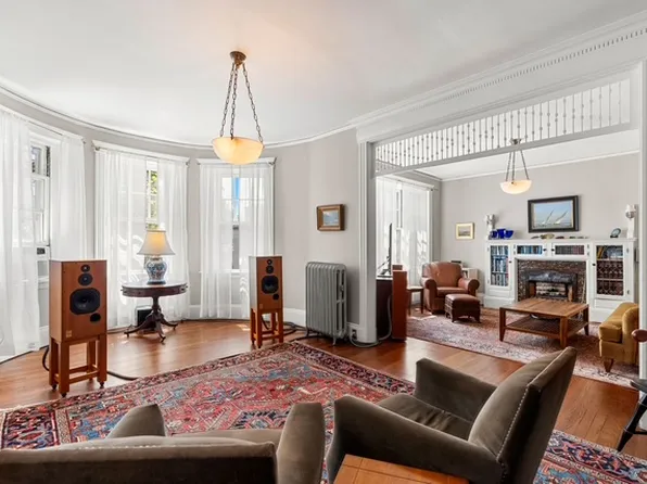 18 Fuller St #3, Brookline, MA 02446