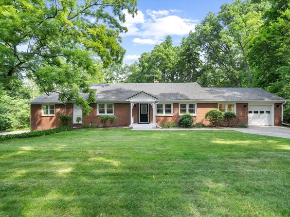 2855 Overridge Dr, Ann Arbor, MI 48104
