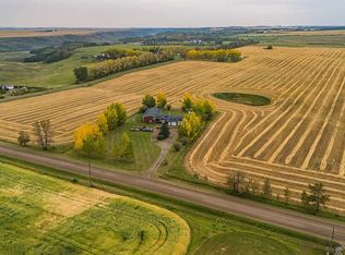 22093 Township Rd E #283A, Airdrie, AB T0M 0S0