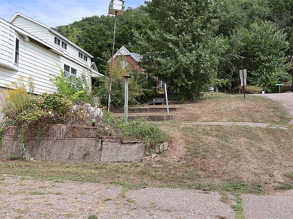 24th image of 100 N 2nd Street