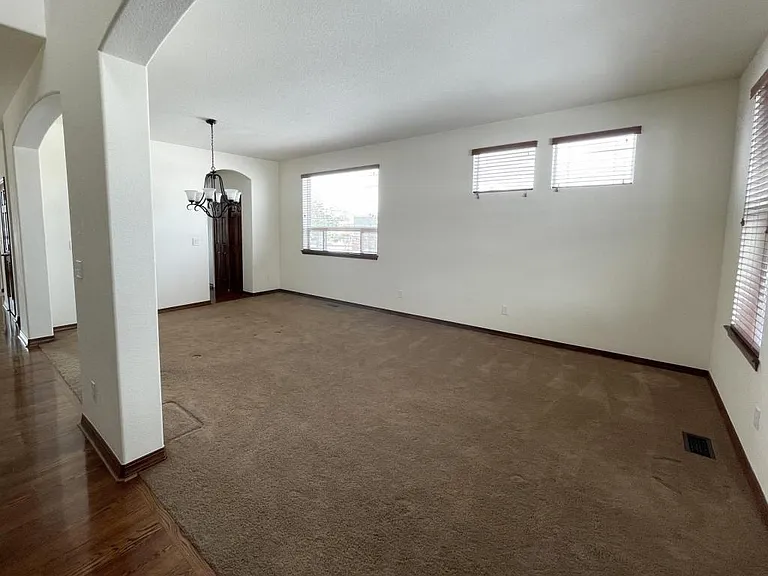 15720 Carob Cir — Photo 9