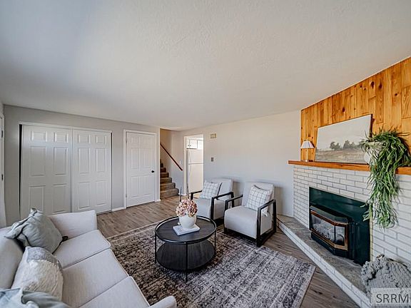 3rd image of 5046 Galena St