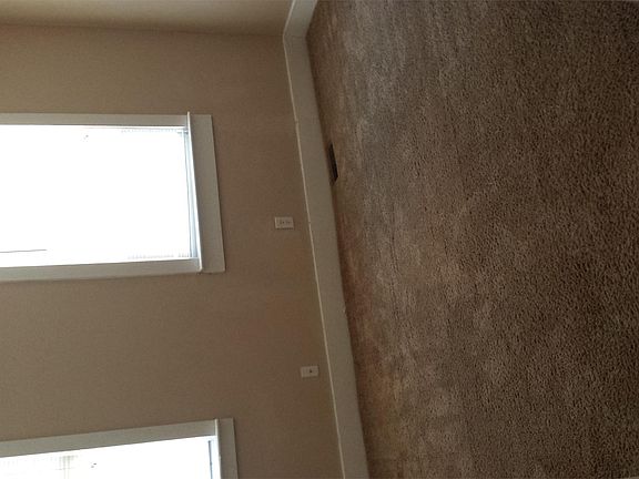 4th image of 901 Douglas Ave