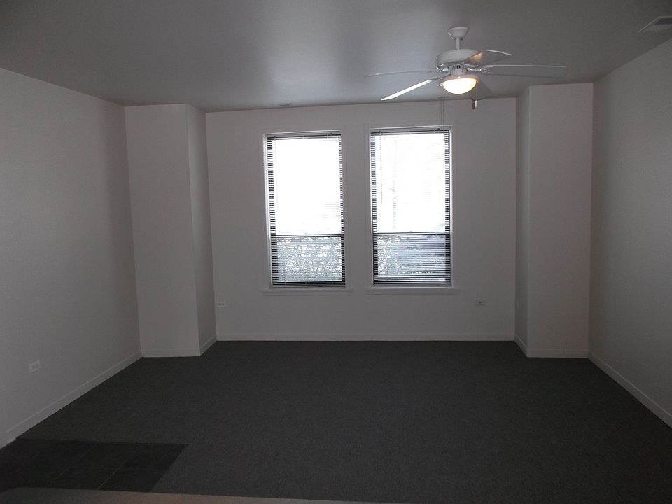 2nd image of 3855 S Langley Ave APT 303