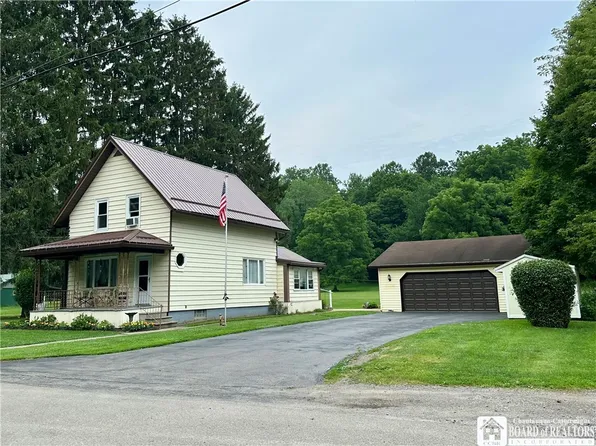15333 Armes Ct, Gowanda, NY 14070