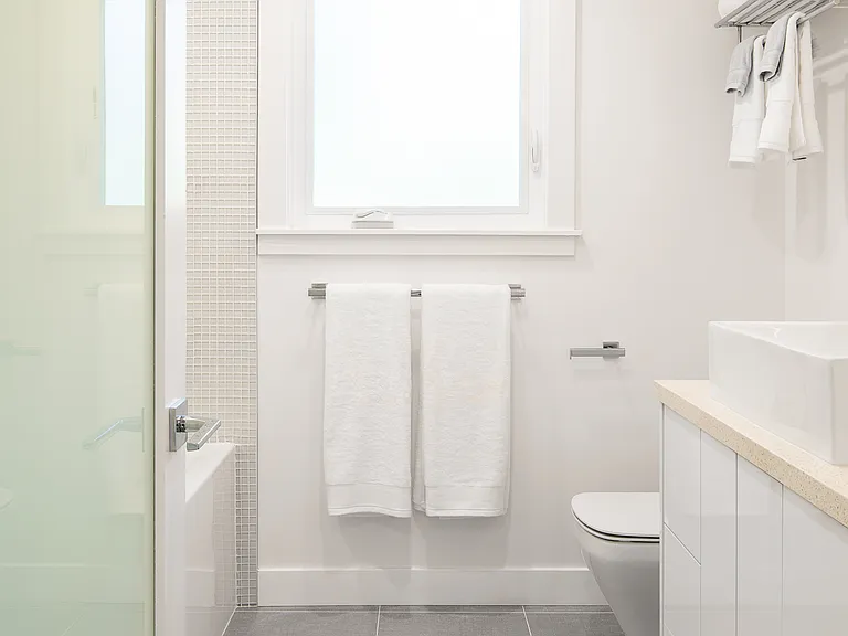 2nd bathroom