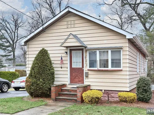 128 W Madison Ave, Dumont, NJ 07628
