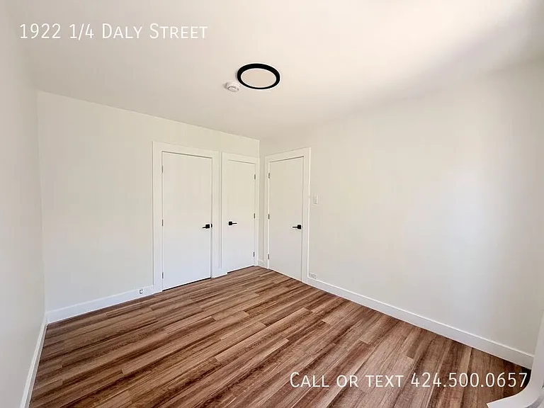 1922 1/4 Daly St — Photo 8