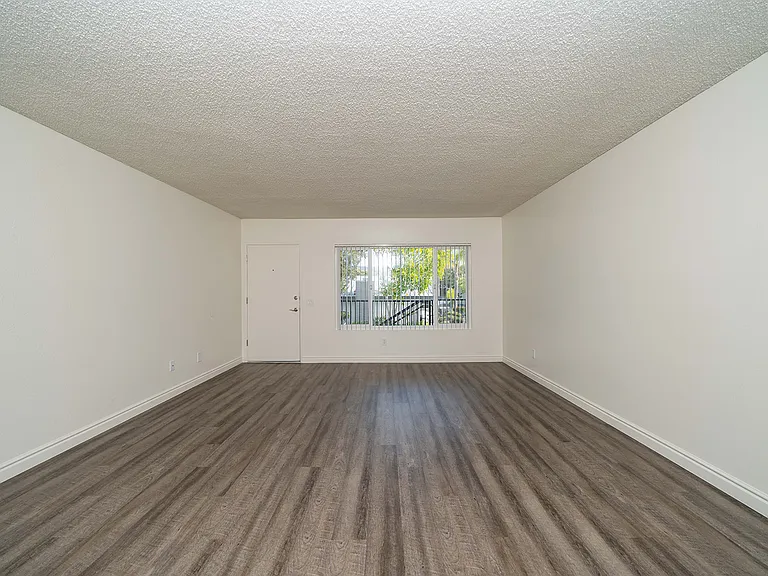 1145 Meadowlake Dr #50-06 — Photo 2