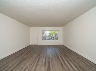 1120 Meadowlake Dr #2, Vista, CA 92084