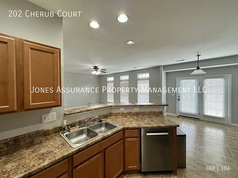 202 Cherub Ct — Photo 12
