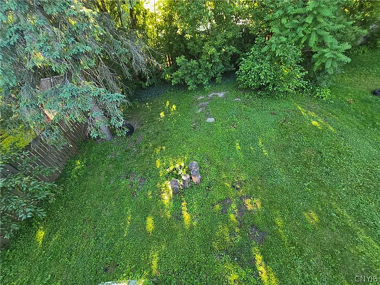 112 Helen St — Photo 19