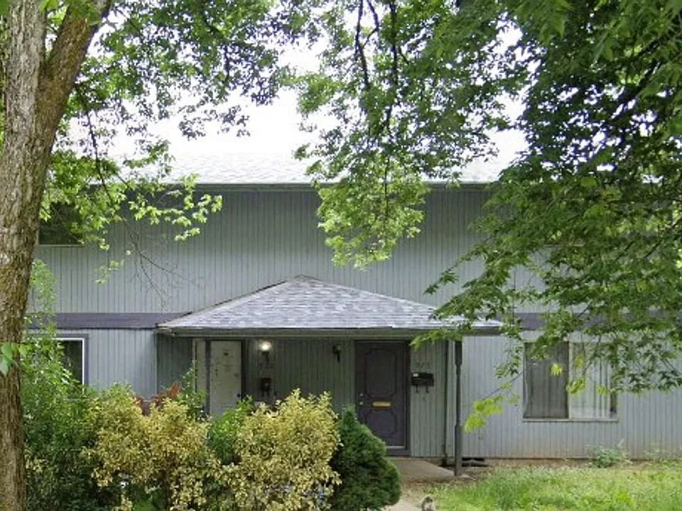 373-375 20th St SE